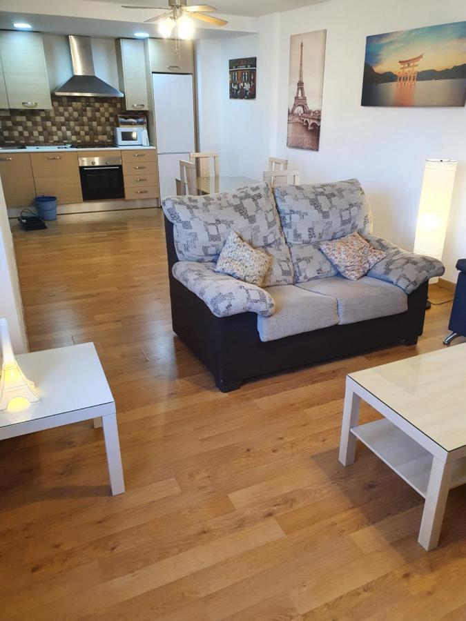 1F, Aire Acondic, 80M2, 2 Dormitorios, 4 Huespedes, Wifi Gratis La Linea de la Concepcion Ngoại thất bức ảnh
