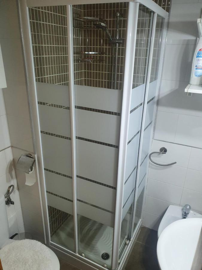 1F, Aire Acondic, 80M2, 2 Dormitorios, 4 Huespedes, Wifi Gratis La Linea de la Concepcion Ngoại thất bức ảnh
