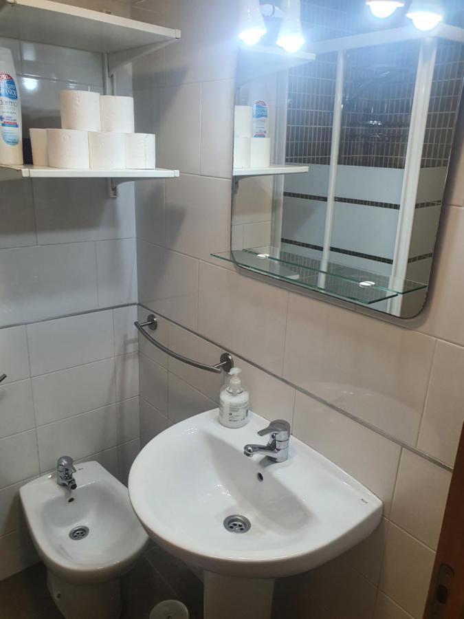 1F, Aire Acondic, 80M2, 2 Dormitorios, 4 Huespedes, Wifi Gratis La Linea de la Concepcion Ngoại thất bức ảnh