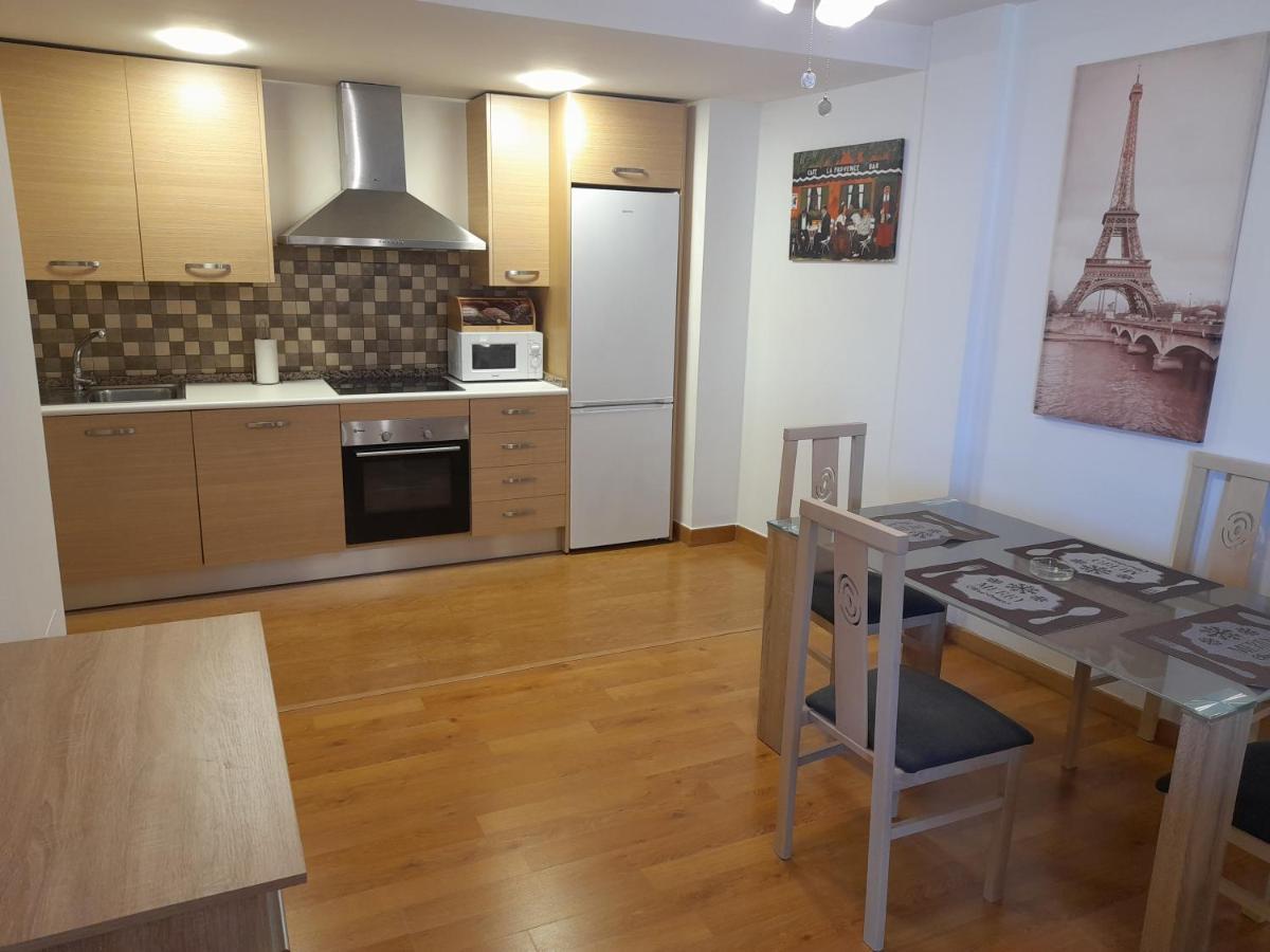 1F, Aire Acondic, 80M2, 2 Dormitorios, 4 Huespedes, Wifi Gratis La Linea de la Concepcion Ngoại thất bức ảnh